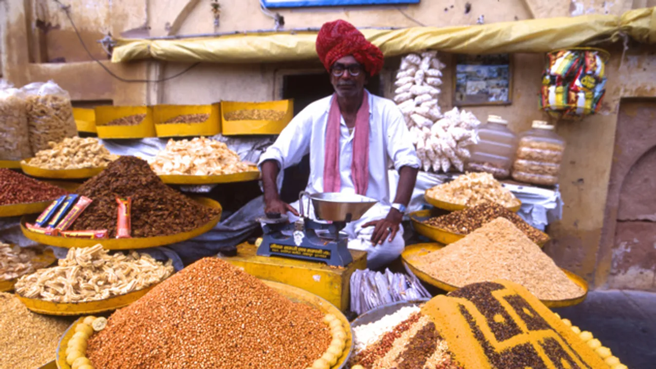 India három napra a Nagycsarnokba költözik