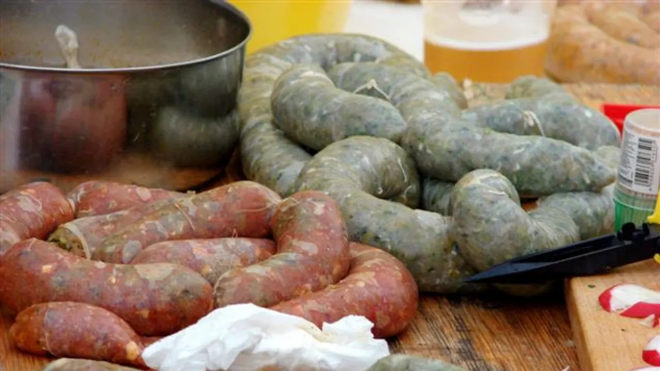 Kolbász, könyvek, oldtimerek hétvégéje jön