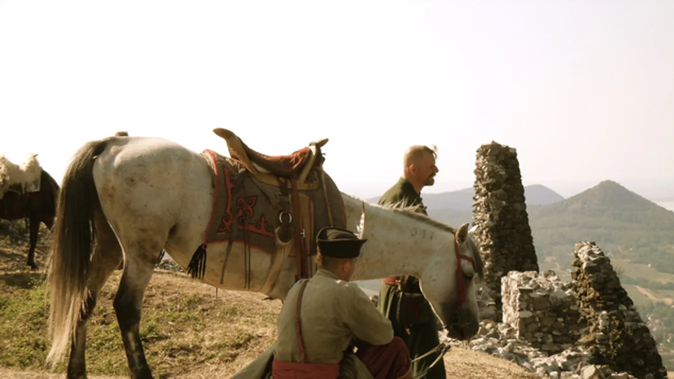 Húznak a darvak, fesztiváloznak a madarak