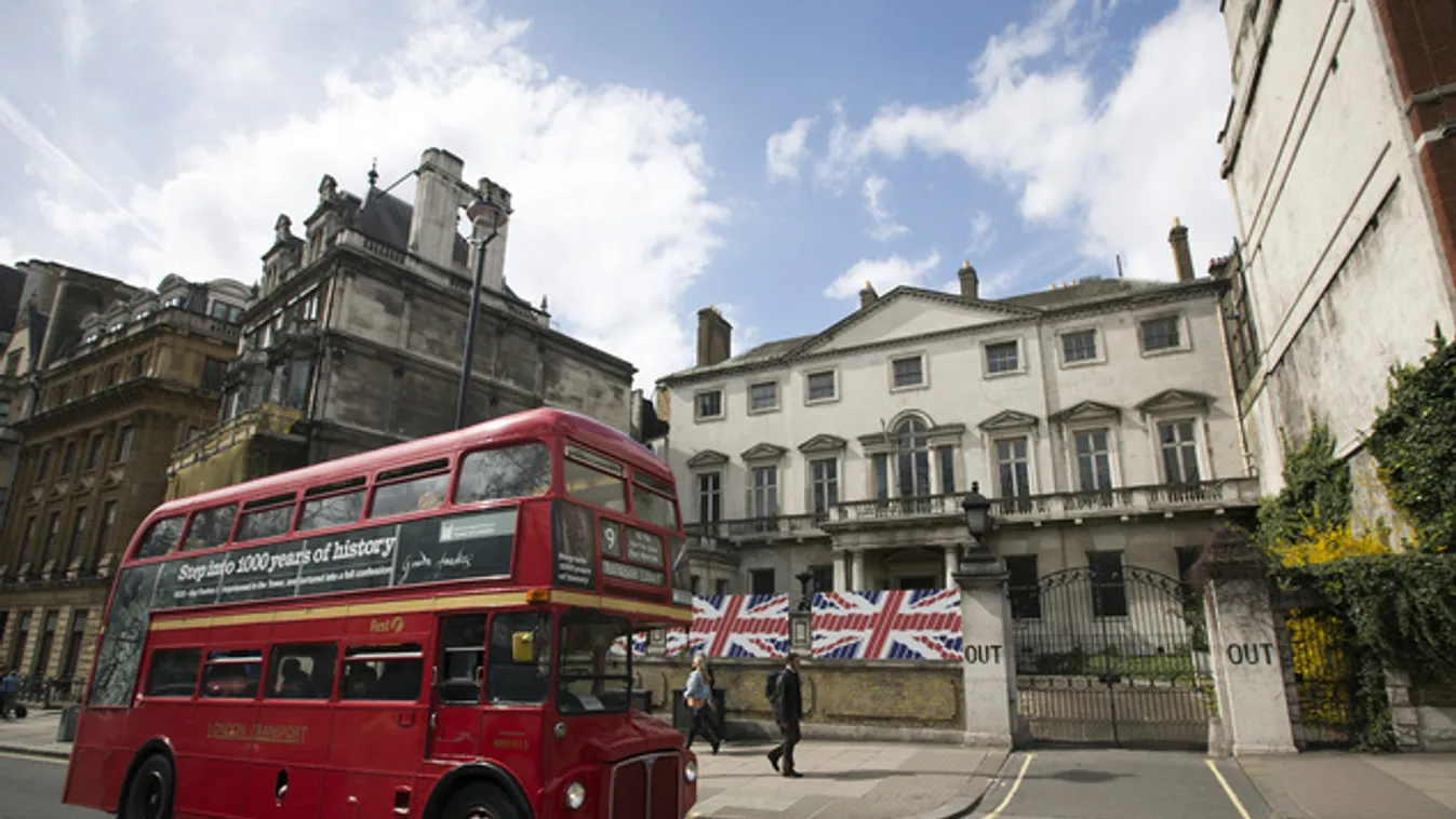 Megszűnik a készpénzes buszjegy Londonban