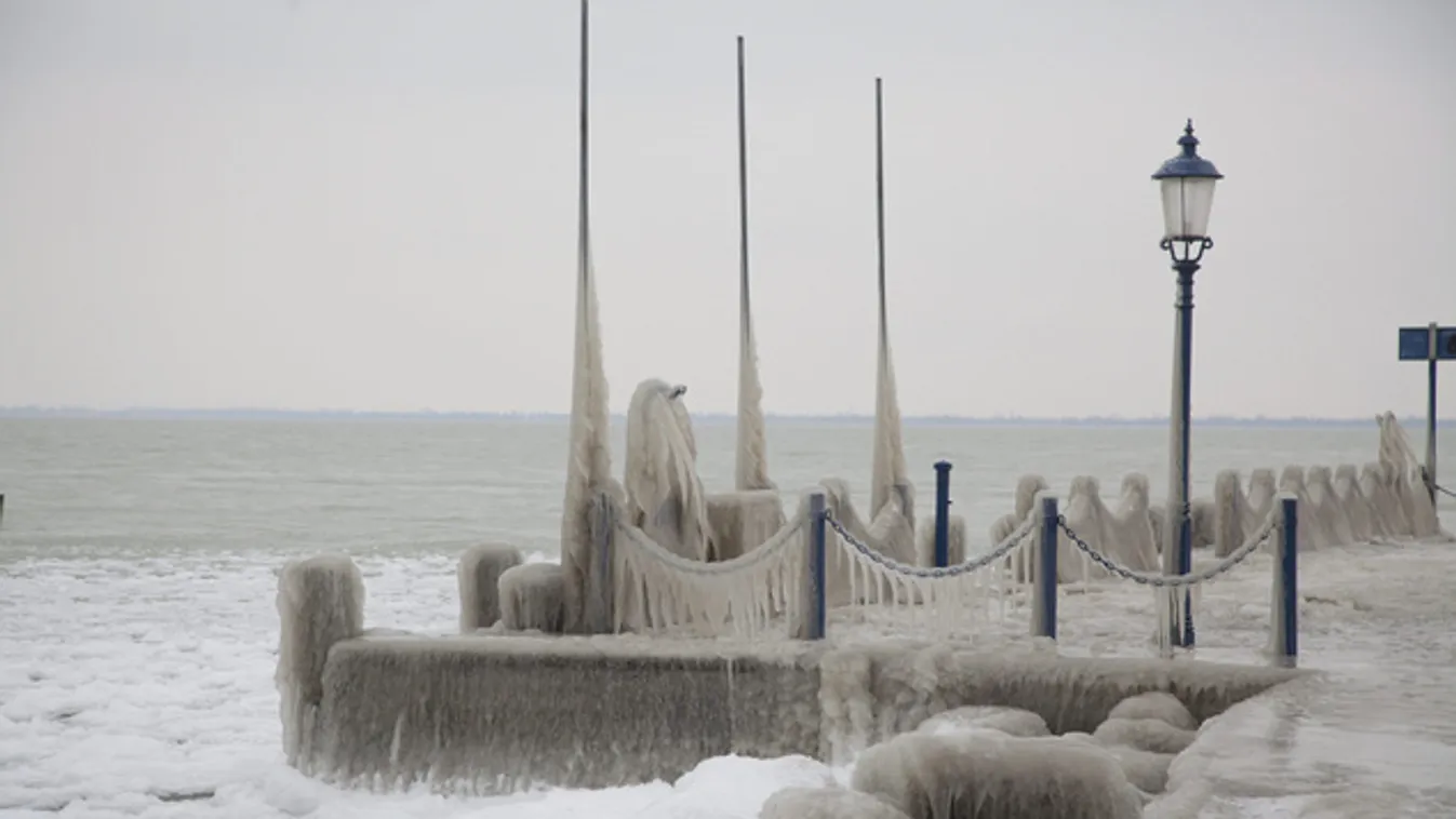 Befagyott a Balaton