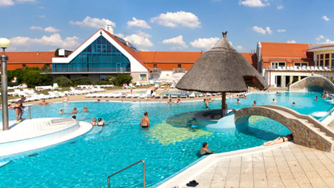 Bátran mehet strandolni pünkösdkor, nem fertőz a fürdővíz