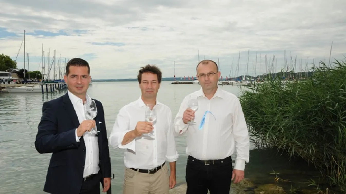 Balaton-vizet nyakalt az államtitkár