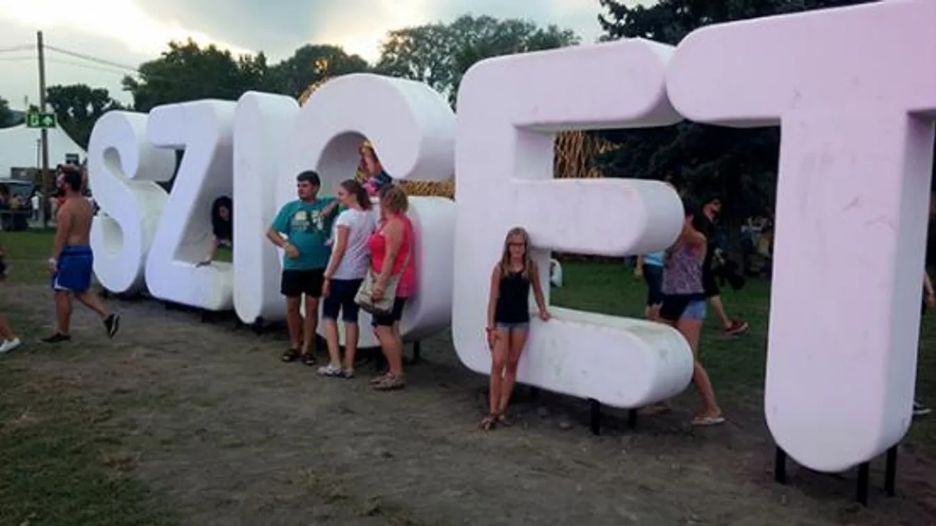 Sziget: Nyakamban a nagylányommal ugráltam a tizedik sorban
