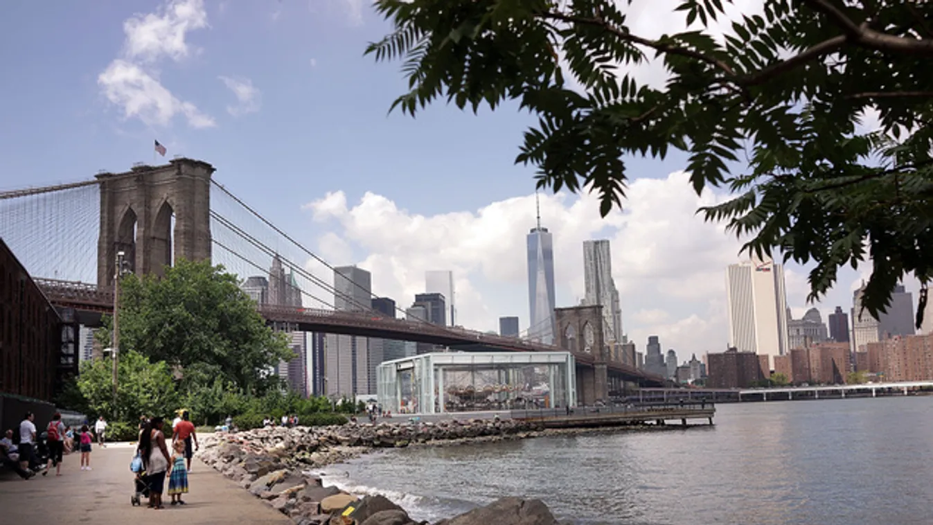 A Brooklyn-híd tetején fotózkodott, letartóztatták