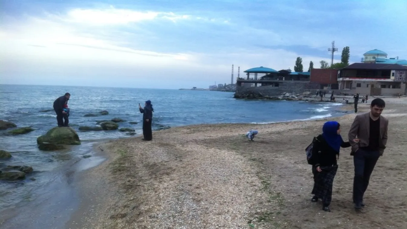Strandolás és saslik Mahacskalában