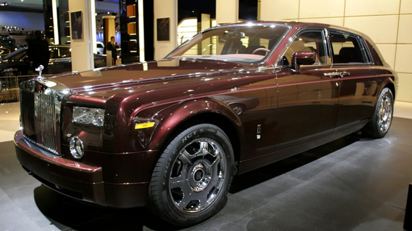 Harminc Rolls-Royce-t rendelt egy makaói szálloda