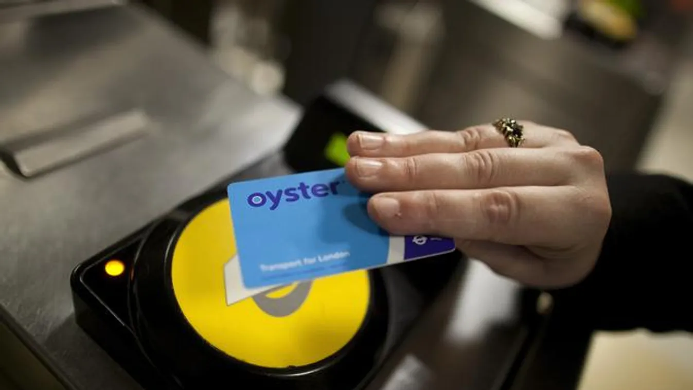 Ingyen csipkártyát kap a metróhoz minden budapesti