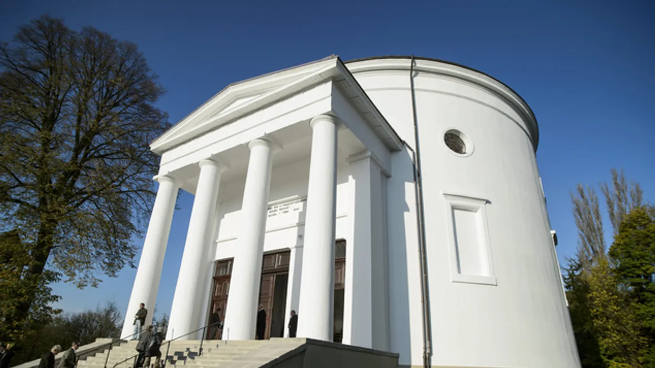Lelkész miniszter adta át a felújított templomot