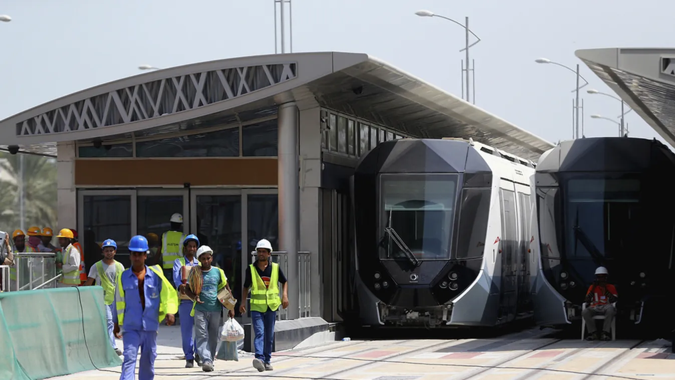 Íme Dubaj első luxusvillamosa