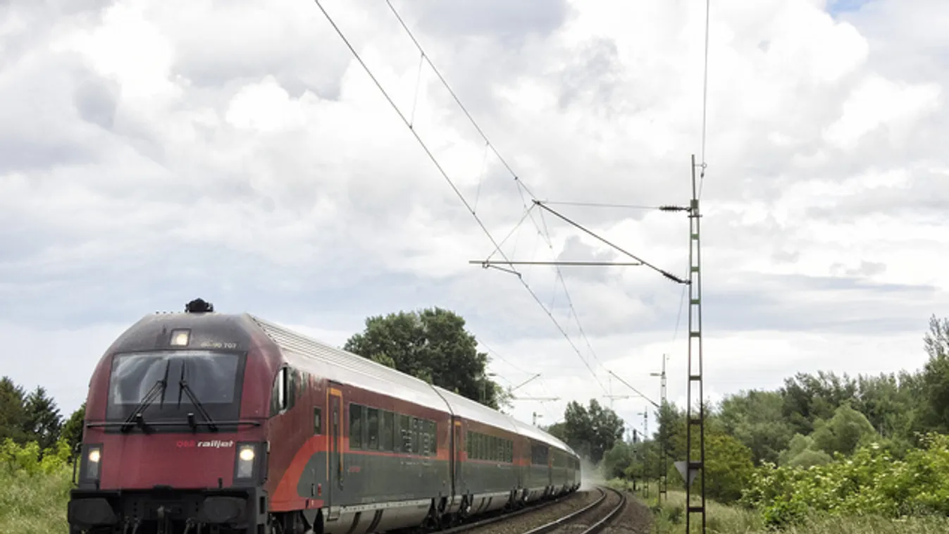 Dupla railjetek közlekednek Bécsbe az adventi vásárok miatt