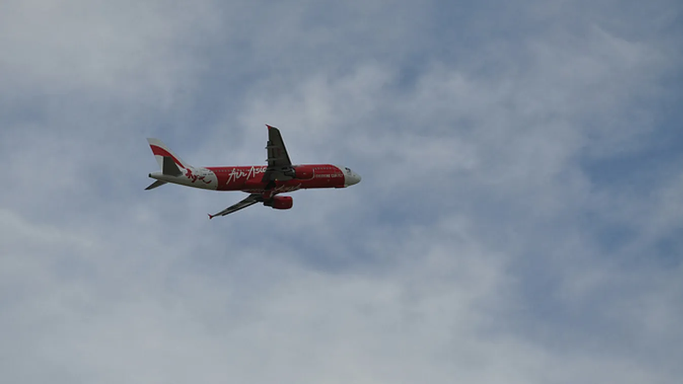 Előkerülhet a lezuhant AirAsia gép legtöbb utasa
