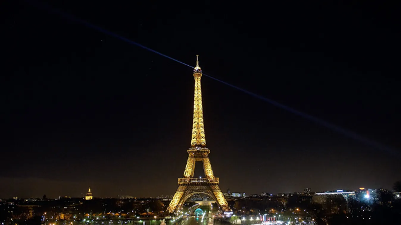Látogatói rekord az Eiffel-tornyon