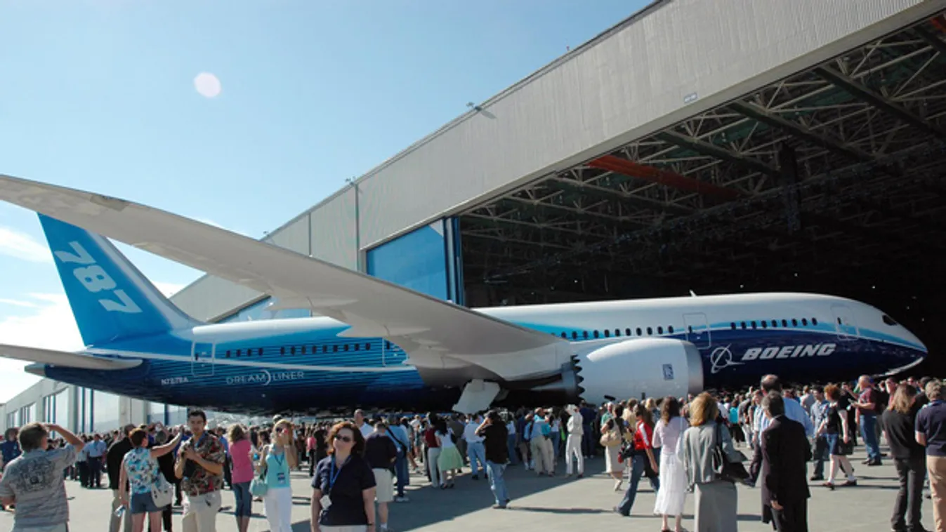 Egy működő hajtóművel landolt egy Dreamliner Londonban