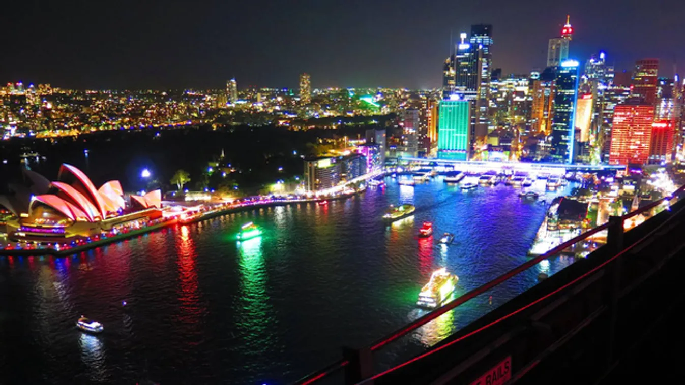 Elképesztő fényfestményekbe borult Sydney