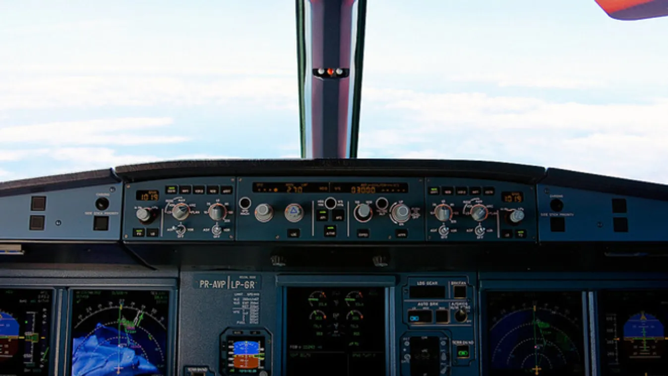 Repülés közben repedt meg egy Wizz Air gép ablaka