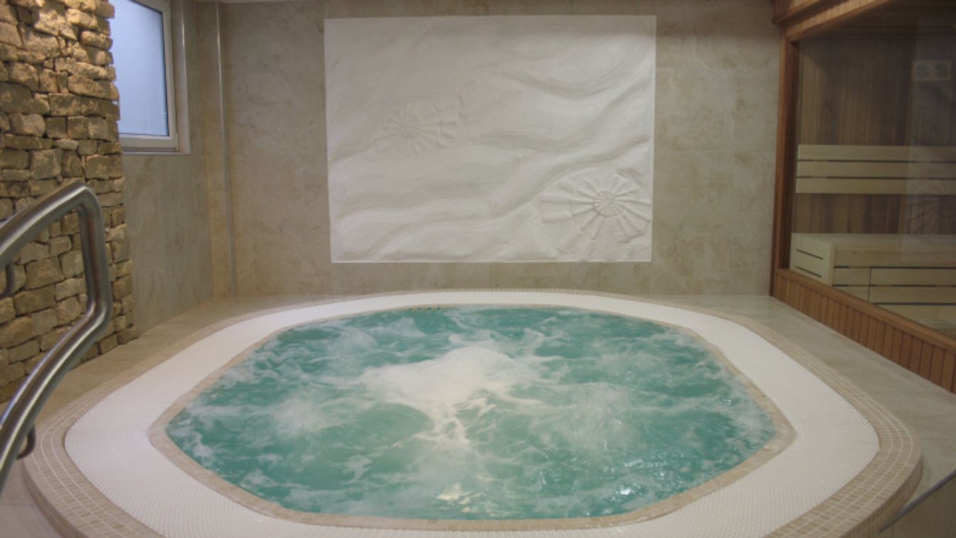 https://cdn.borsonline.hu/2015/09/9gQDRVhaI4DRO-N3FV4HaDxJUe7EDQHz2V8eT7QlqiU/fill/1347/758/no/1/aHR0cHM6Ly9jbXNjZG4uYXBwLmNvbnRlbnQucHJpdmF0ZS9jb250ZW50LzU0N2E5ZGNjNjljYTRlOTFiODM1NjBjYzJhMGI4MGU3.jpg