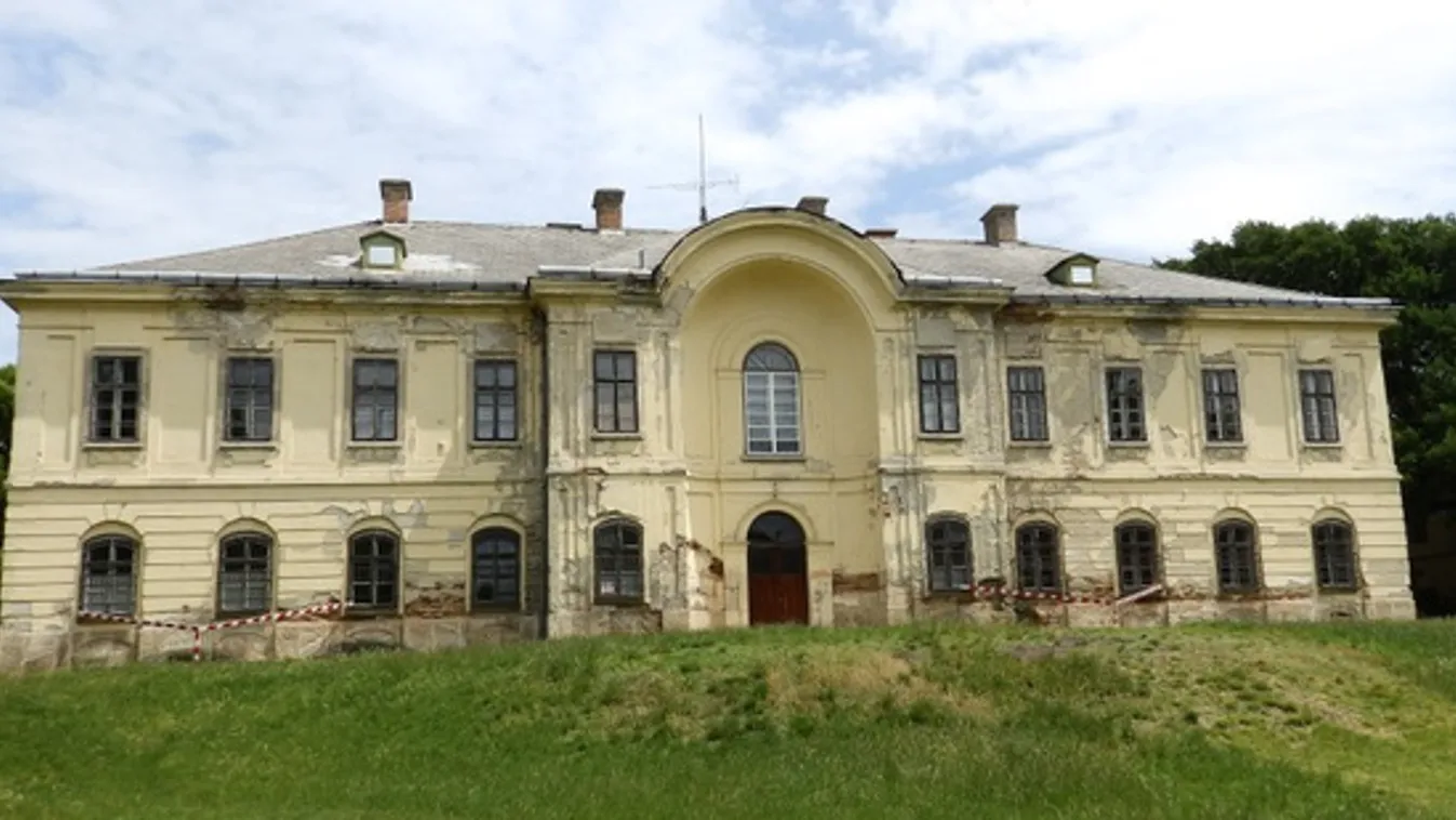 Év végére felújítják a perkátai Győry-kastélyt