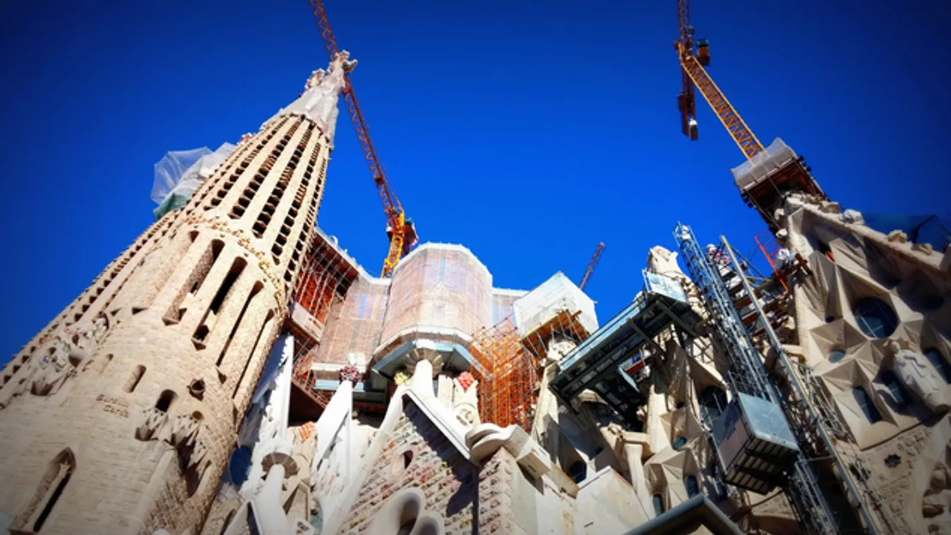 2026-ra készül el a Sagrada Familia 18 tornyú bazilikája