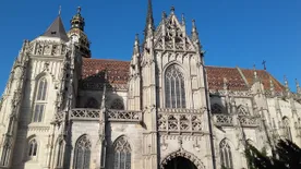 Fedezze fel Kassát tízezer lépésben!