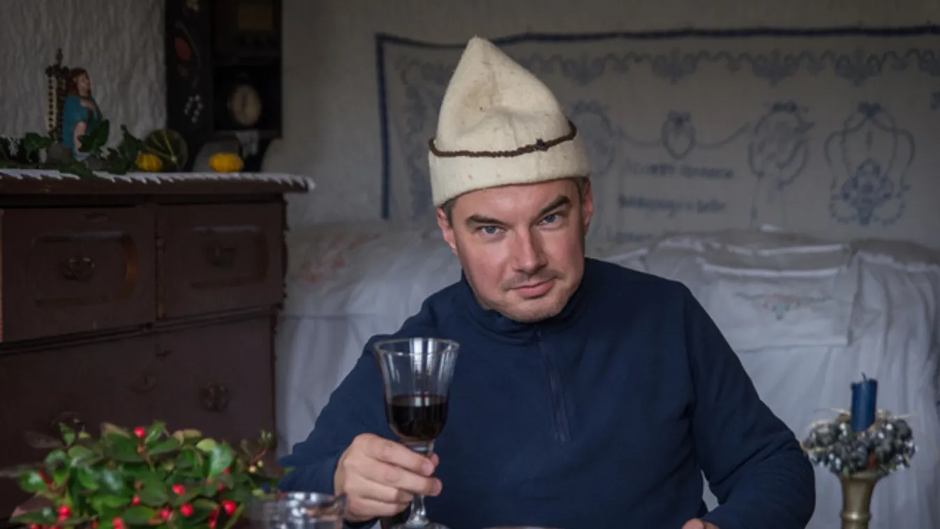Alkoholtúra és éjszakai fürdőzés a Gyógyvizek Völgyében