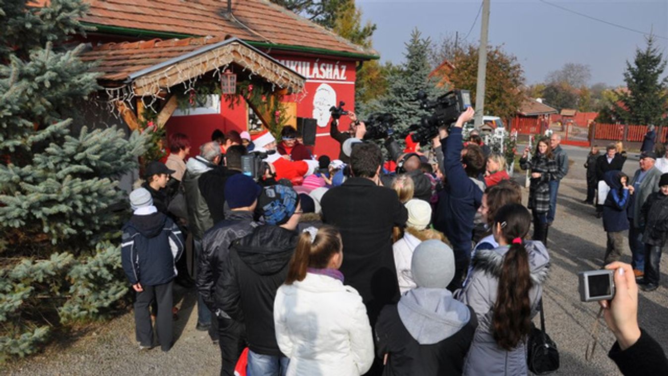 https://cdn.borsonline.hu/2015/12/ksHJg3tXuf7yNycuHquwINu0dWrW2yFzT0wQjxqV8oo/fill/1347/758/no/1/aHR0cHM6Ly9jbXNjZG4uYXBwLmNvbnRlbnQucHJpdmF0ZS9jb250ZW50LzhiNTdkYzIxZTBlZTQ1YmZhMjIyY2ExNWMyZTIzNjJh.jpg