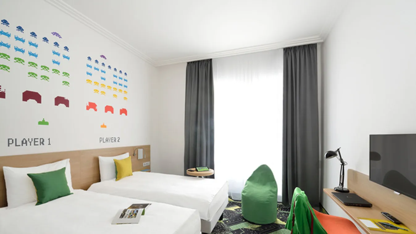 Nosztalgiázó gamereknek és bringásoknak nyílik hotel Budapesten