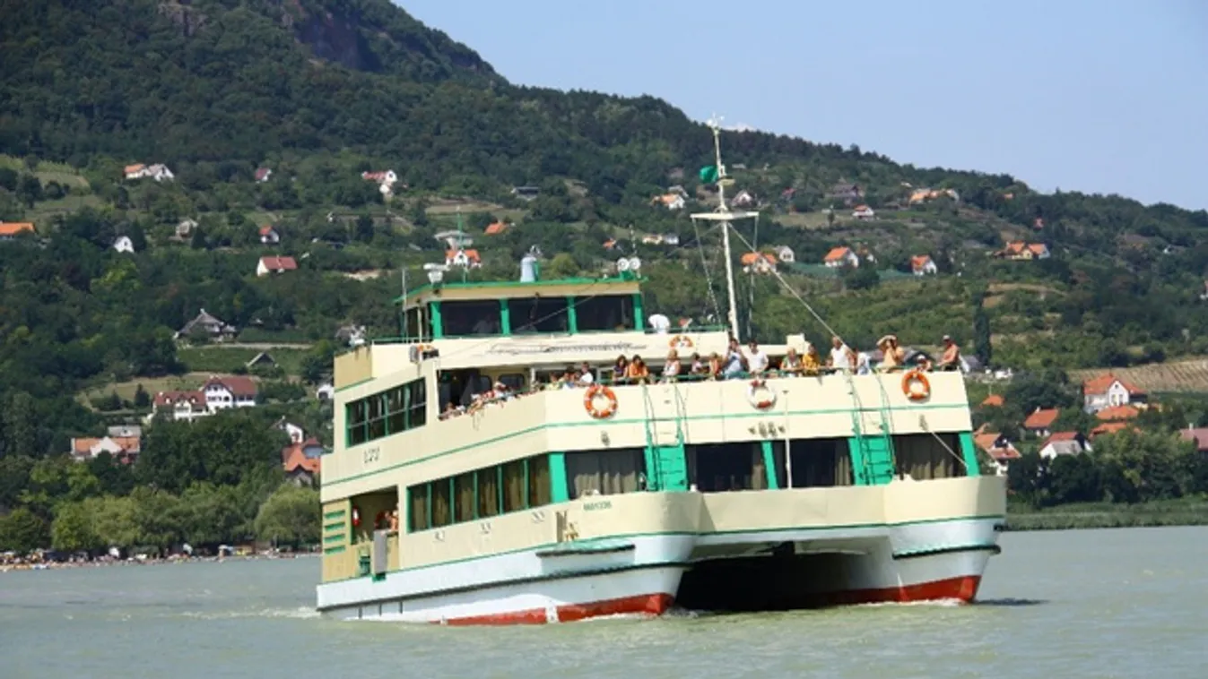 Ilyen lett a Balaton első akadálymentes hajója