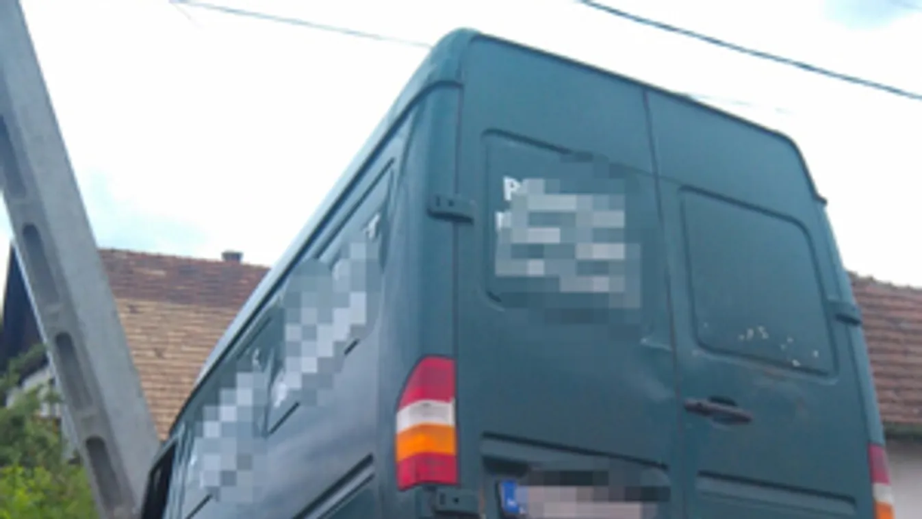 Fotók: magyarázza meg Ön, hogy történt ez az üllői baleset!