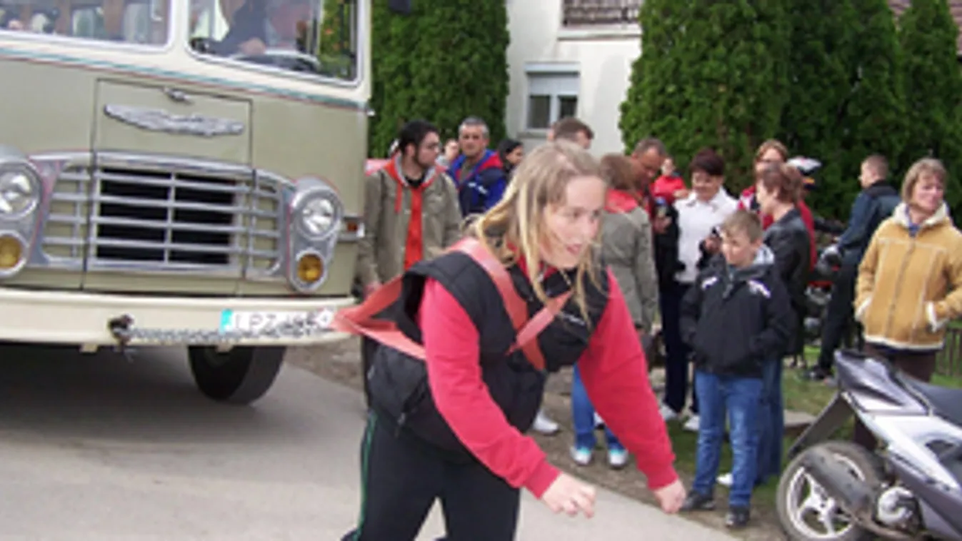 Elhúzta a buszt a 15 éves Margit