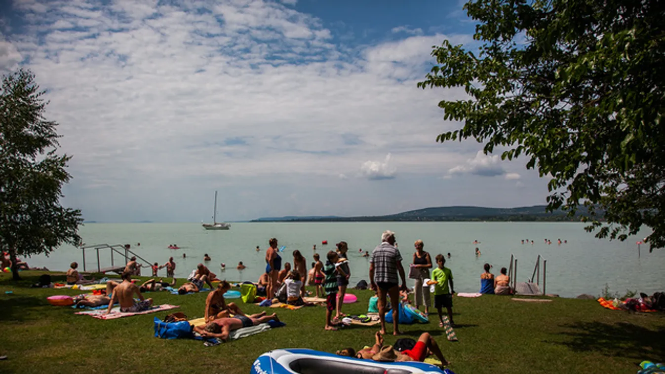 Ingyen strandolhatnak a gyerekek hétvégén a Balatonon