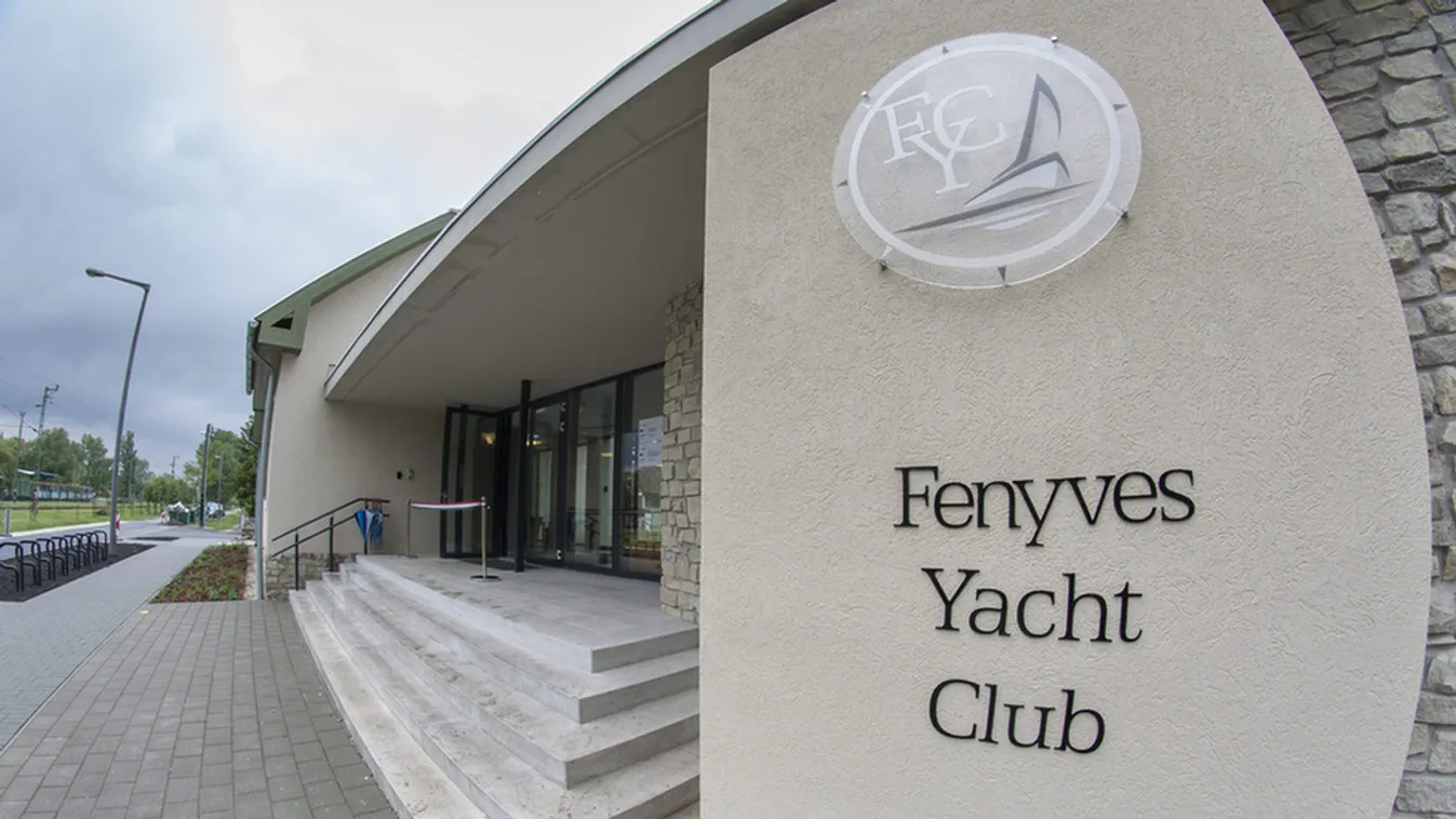Ilyen lett a balatonfenyvesi vitorlás élménycentrum