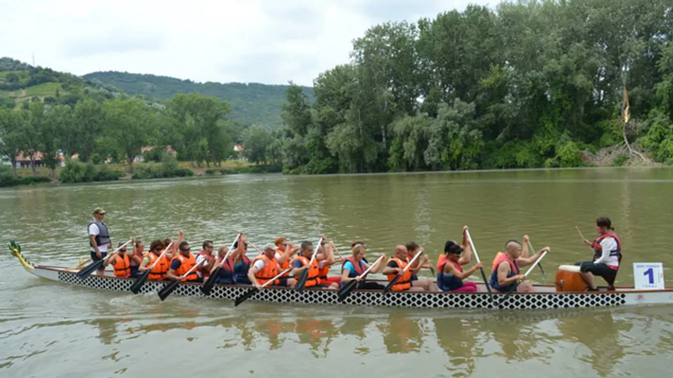 Sárkányhajósoktól dübörög a Tisza-part hétvégénSárkányhajósoktól dübörög a Tisza-part hétvégén