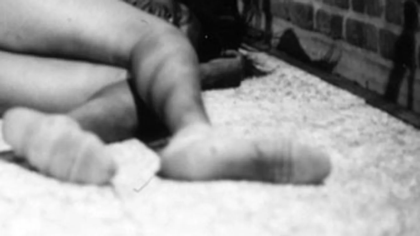 Horror a belvárosban: félmeztelen nőt találtak a VII. kerületben