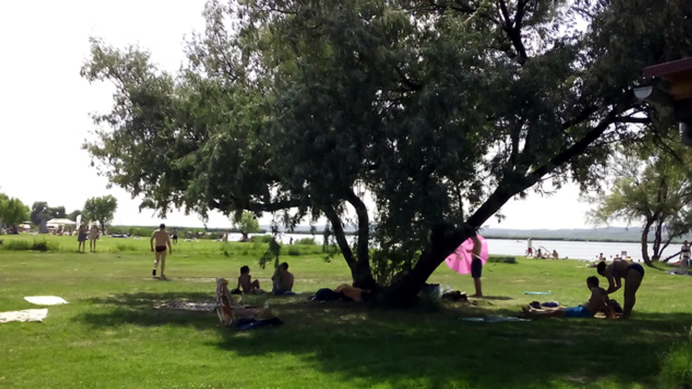 Ez a kis ficak maradt szabadstrandként Velencefürdőn