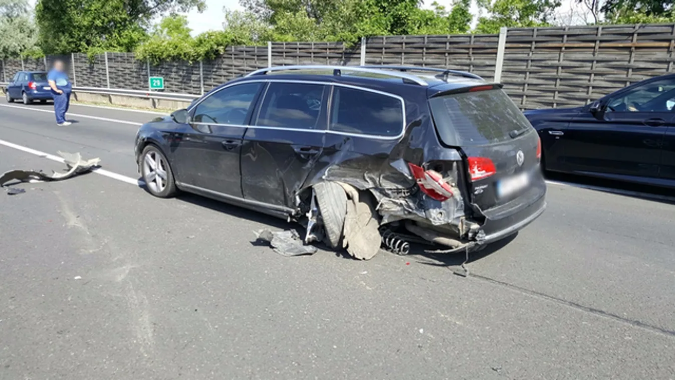 Szörnyű baleset történt az M3-ason