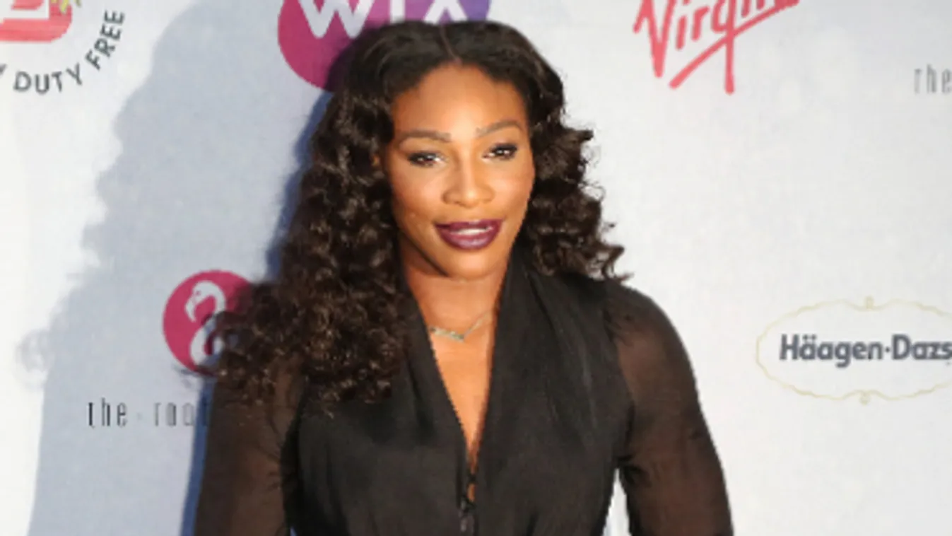 Serena Williams merész szoknyájával hódít