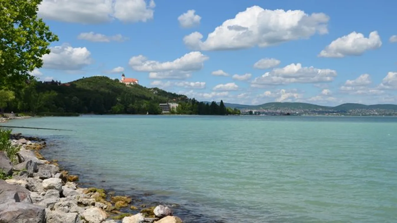Vízbe fulladt egy férfi Balatonszárszónál