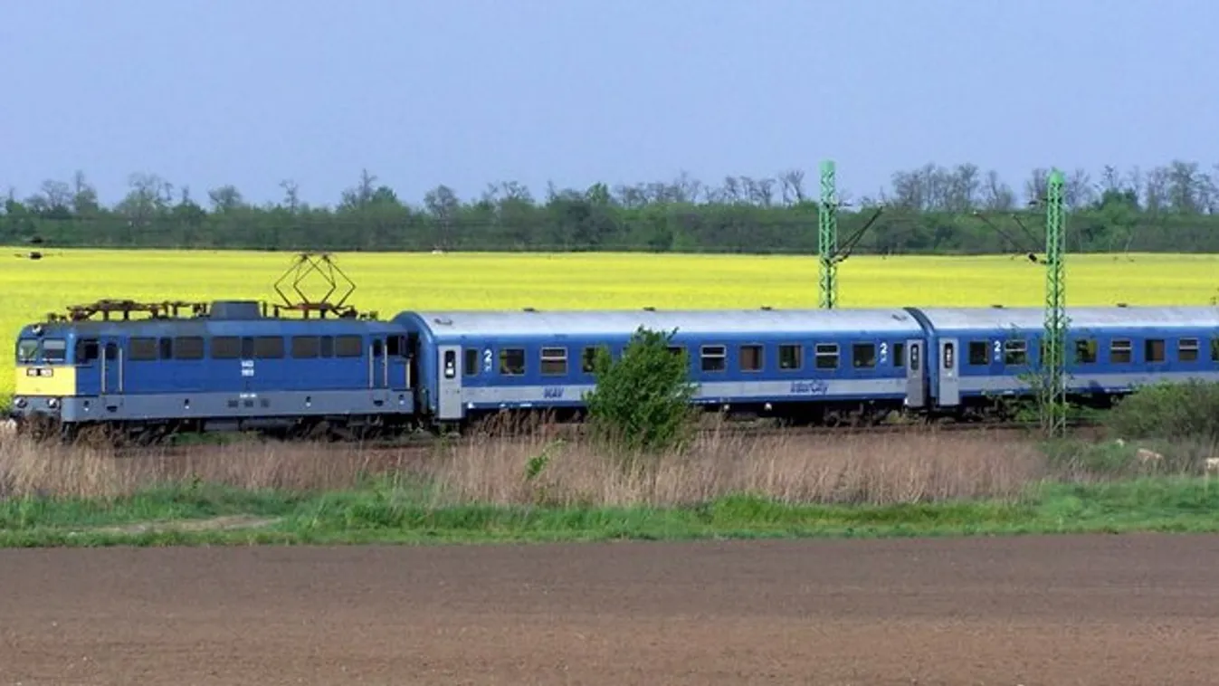 Hupsz! Reggel eltévedt az Alpokalja Intercity vonat