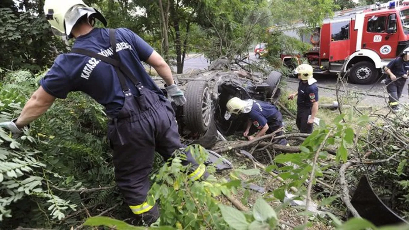 Két életet követelt egy csepeli baleset szombat hajnalban - sokkoló fotó