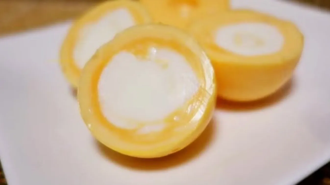 Elképesztő konyhai trükk: fordítsa ki a tojást! videó