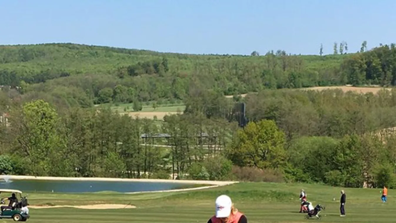 Golf a Balatonnál