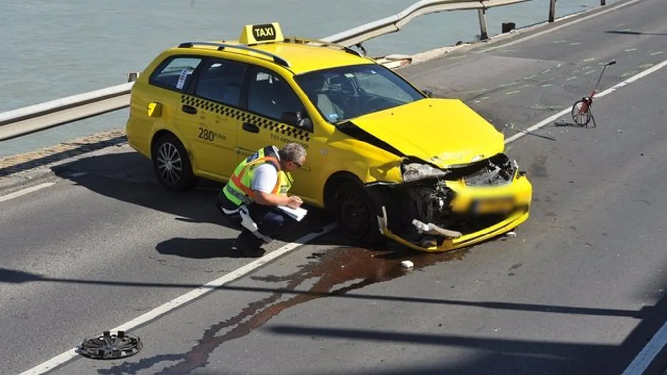 Kiderült, miért menekült a budapesti taxis a rendőrök elől – képek