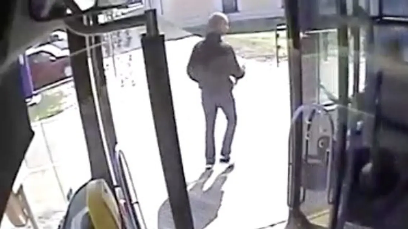Előzetesbe került a 214-es busz sofőrére kést rántó férfi