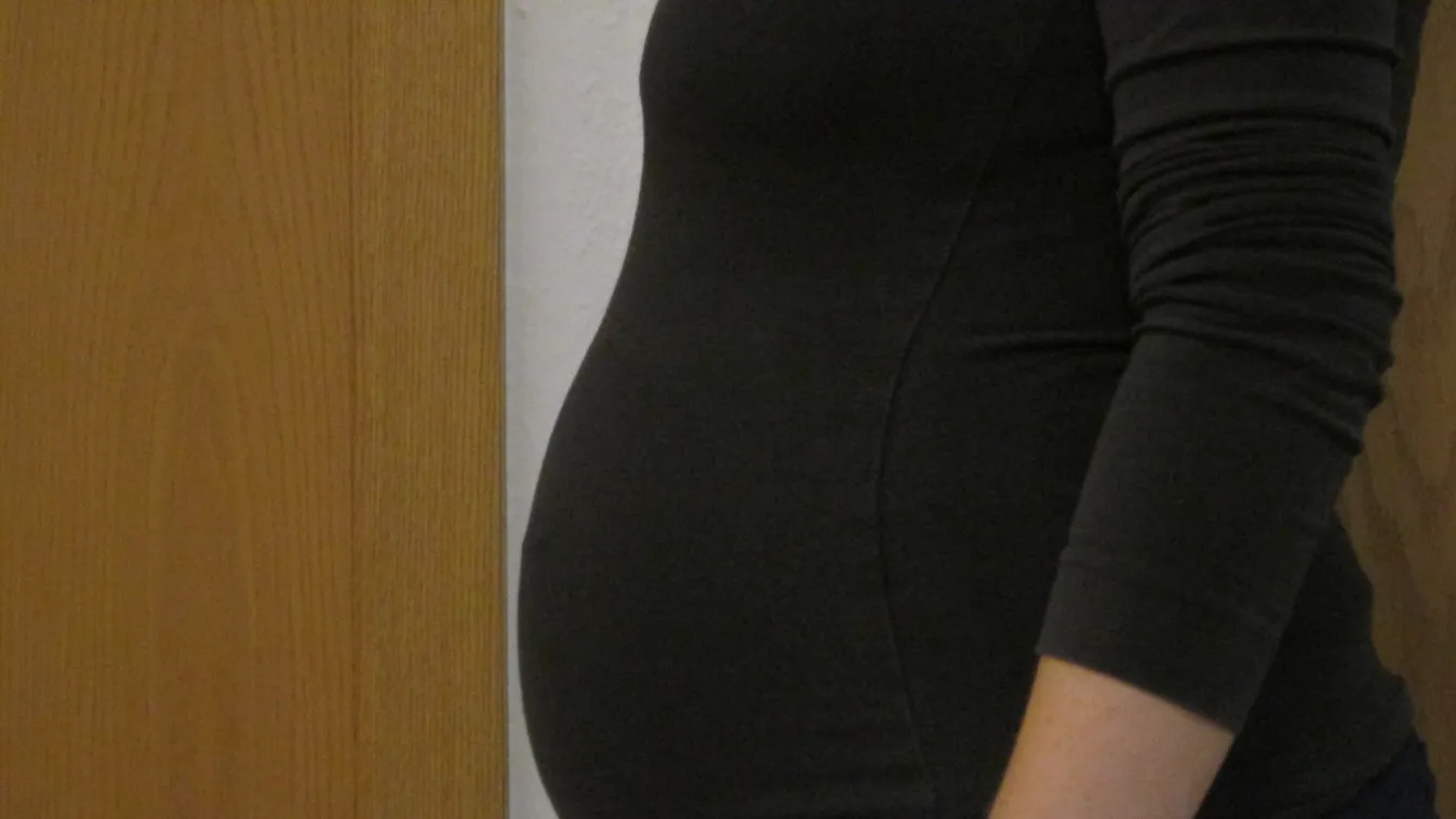 Tűvel szurkáltak a dagadt lábam miatt