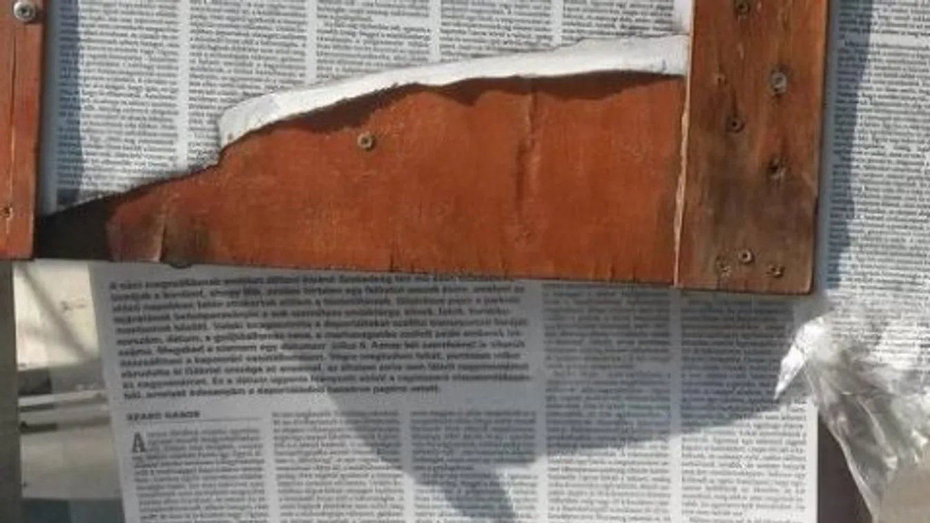 
Letépkedték a holokauszt-kiállítás fényképeit