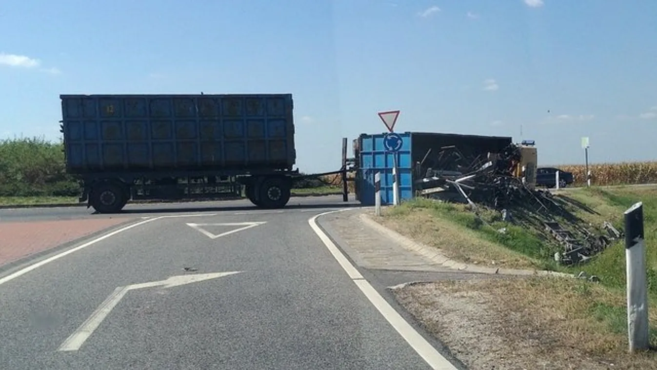Újabb borzalom: kamion tört ripityára Szigetszentmiklósnál - fotók