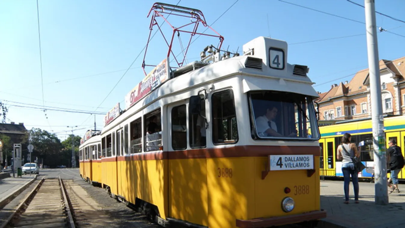 Zenélő villamos jár szombaton a 4-es vonalán