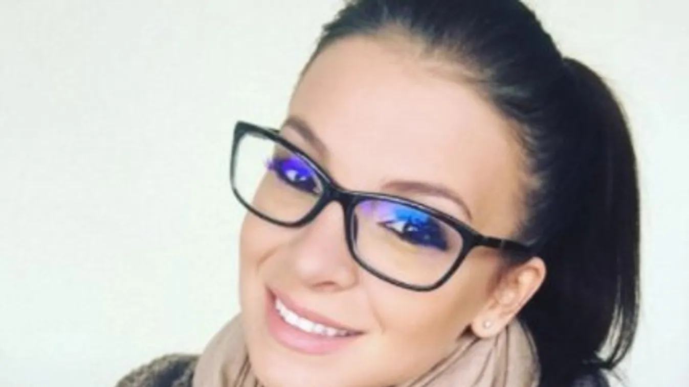 Megdöbbentő fotó került elő a múltból Sarka Katáról