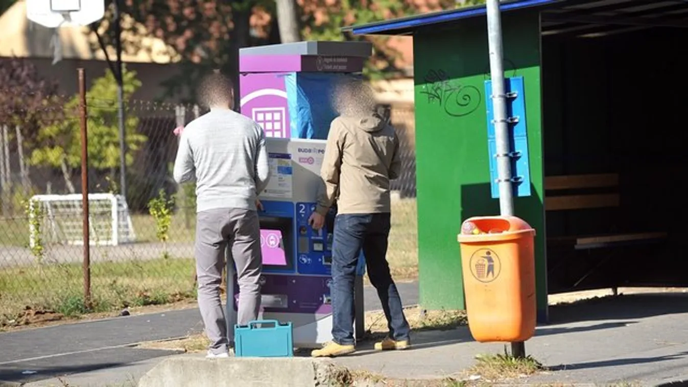 Pechszéria: milliós tételben loptak hőpapírt a BKV automatából – karambolozott a helszínre siető rendőrautó